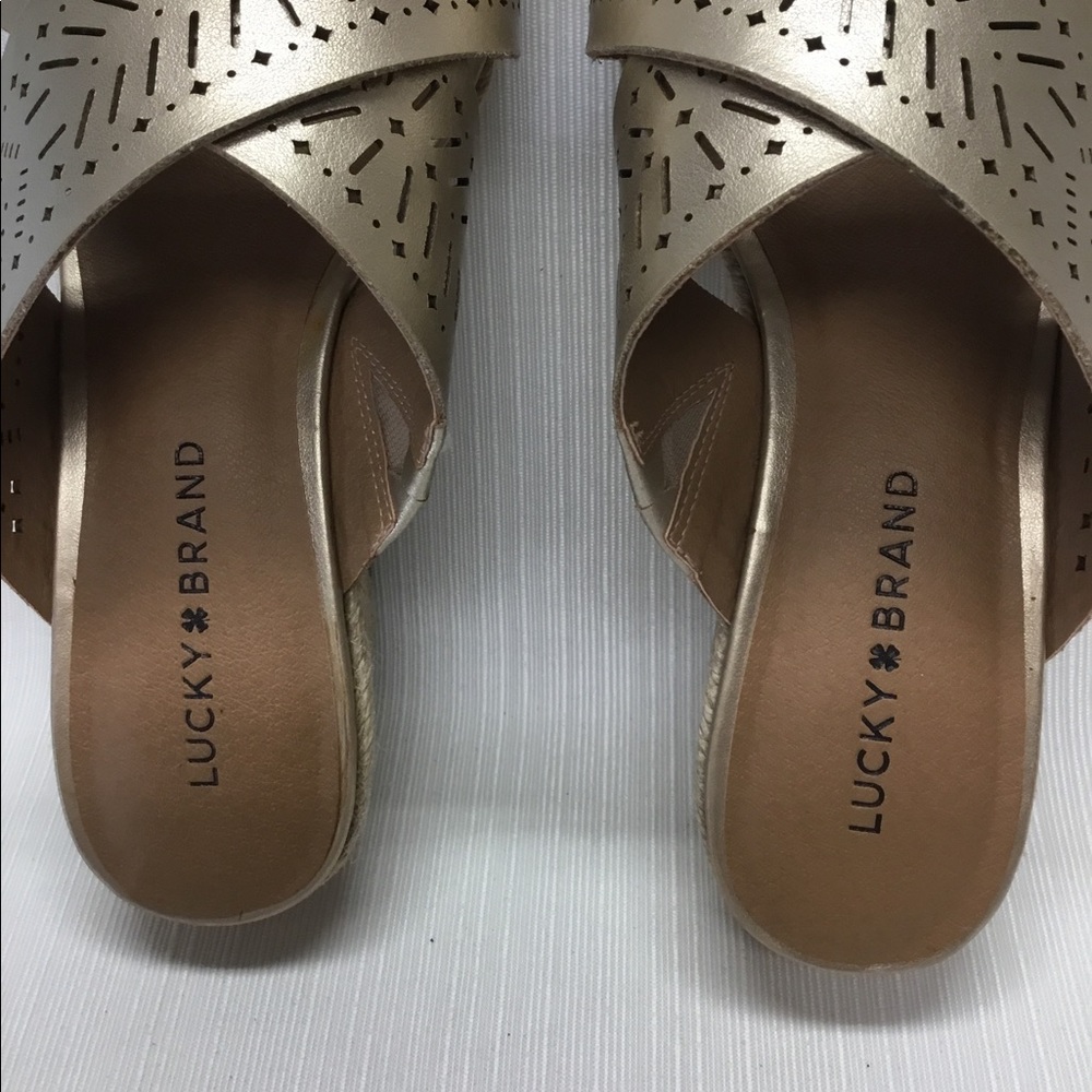 Lucky Brand Gold Slide-On Wedges - Picture 6 of 7